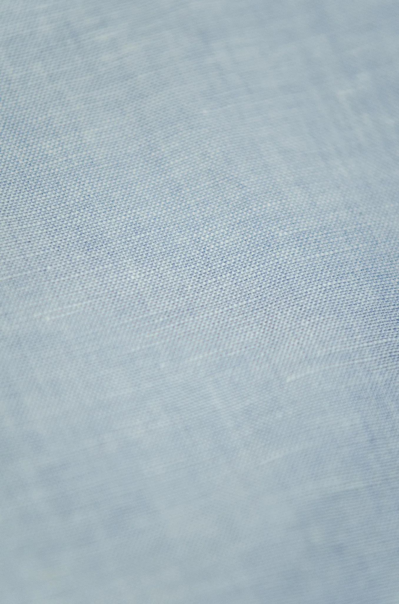 Clodoveu long-sleeved shirt in master oxford linen (sky blue)