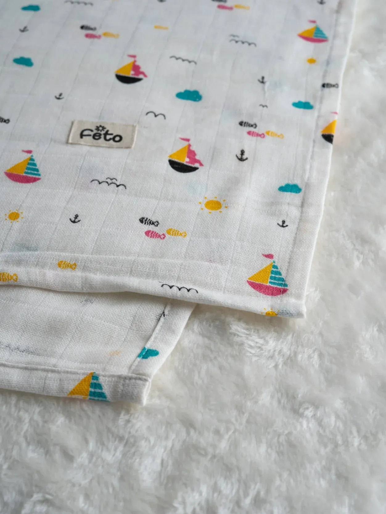 FETO COTTON MUSLIN SWADLE WRAP - BOAT FISH WHITE