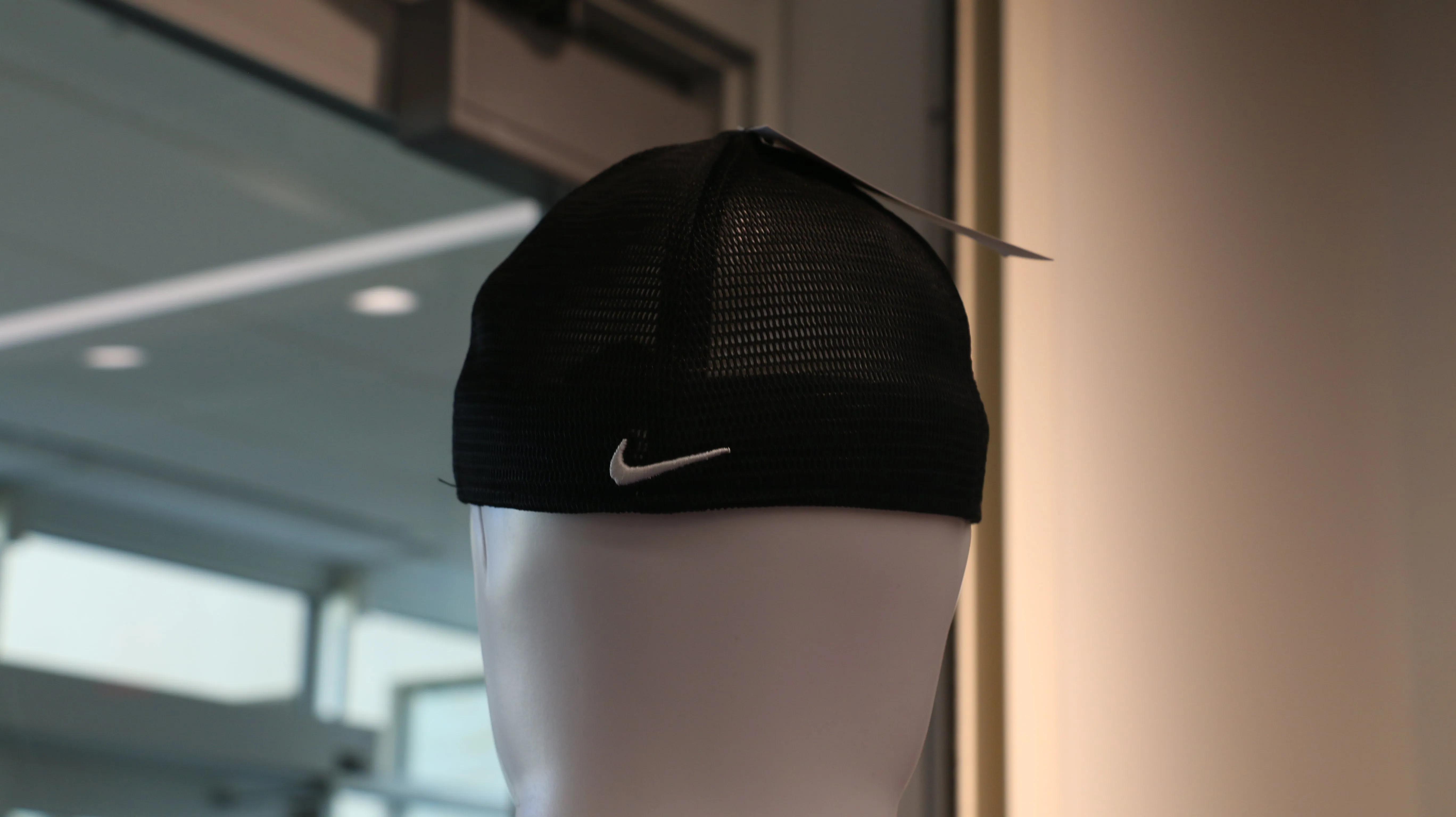 Nike Fitted Dri-Fit Mesh Hat