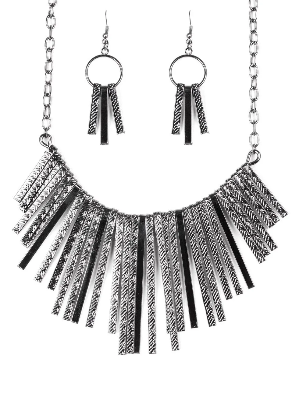 Welcome To The Pack Black Necklace Set